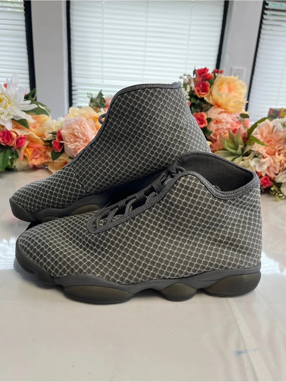 Jordan Horizon Wolf Grey Geometric Textile Sneakers Men’s 9.5 823581-003